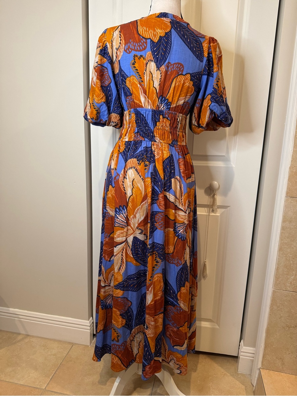 White Closet Elements Linen Blue and Rust Floral Maxi Dress with Puff Sleeves - Picture 5 of 7
